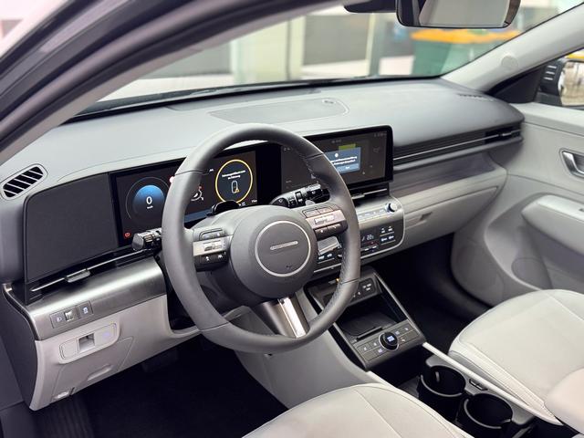 Hyundai KONA Elektro Premium 65kWh W&Auml;RMEPUMPE NAVI SHZ ACC 