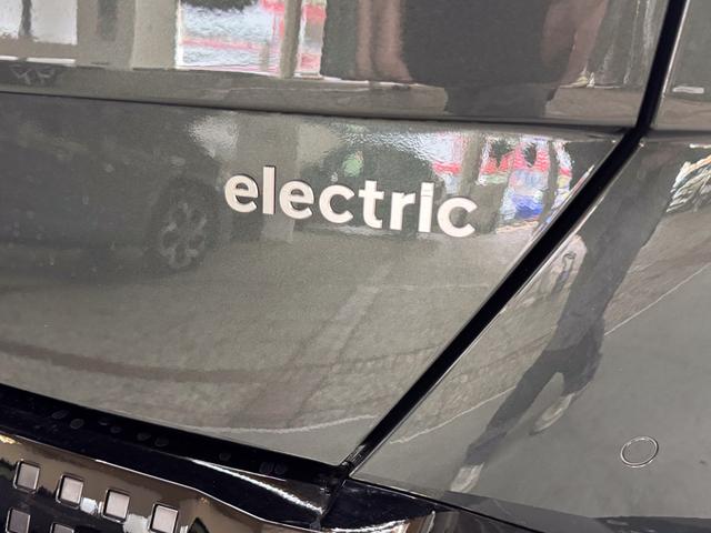 Hyundai KONA Elektro Premium 65kWh W&Auml;RMEPUMPE NAVI SHZ ACC 