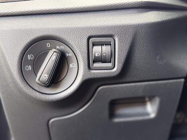 Skoda Kamiq Easy DSG AHK TEMPOMAT SHZ ALU 