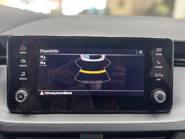 Skoda Kamiq Easy DSG AHK TEMPOMAT SHZ ALU 