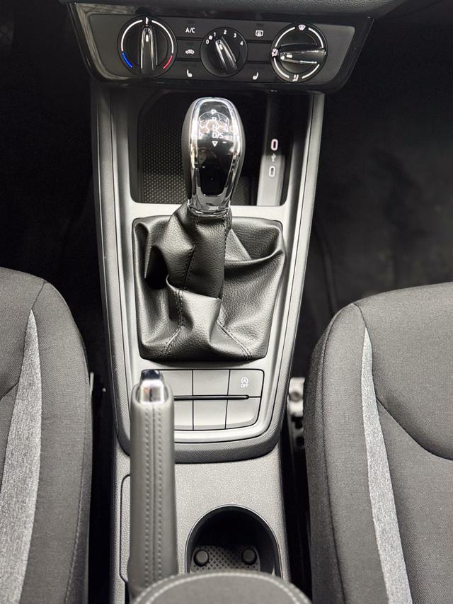 Skoda Kamiq Easy DSG AHK TEMPOMAT SHZ ALU 