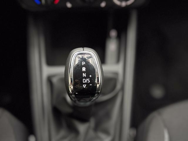 Skoda Kamiq Easy DSG AHK TEMPOMAT SHZ ALU 