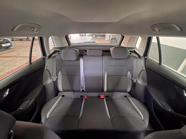 Skoda Kamiq Easy DSG AHK TEMPOMAT SHZ ALU 