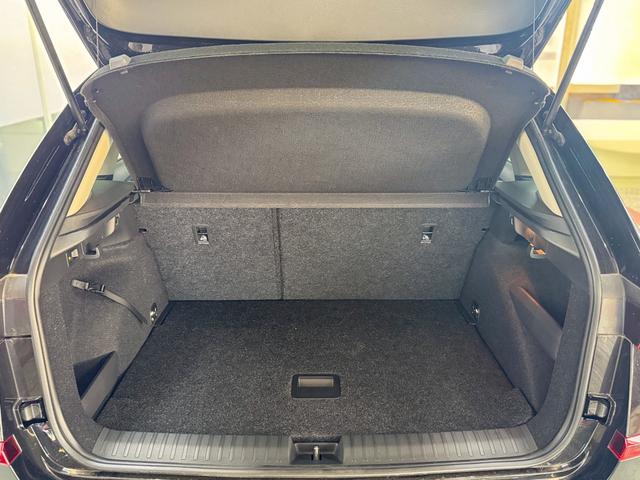 Skoda Kamiq Easy DSG AHK TEMPOMAT SHZ ALU 