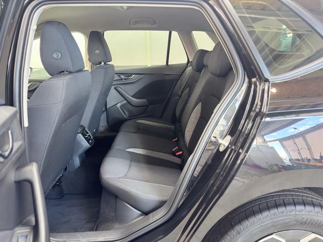 Skoda Kamiq Easy DSG AHK TEMPOMAT SHZ ALU 