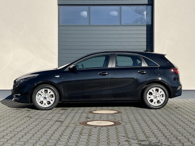 Kia Ceed Vision Spin 1,5 T-GDi DCT7 103KW Navi 2025 