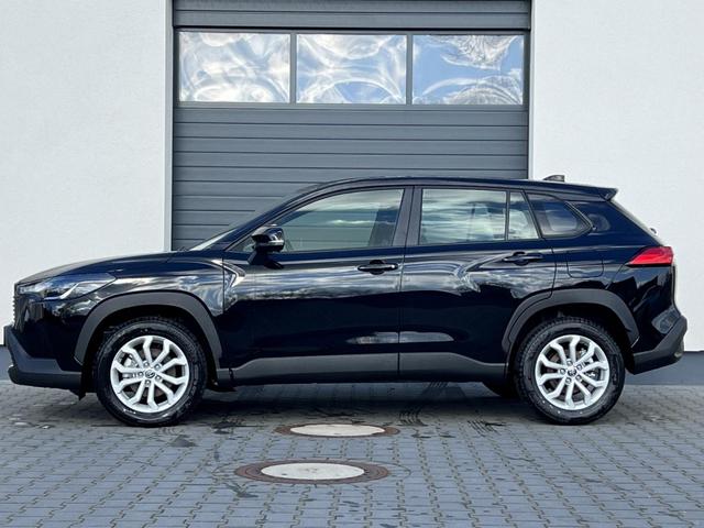 Toyota Corolla Cross Active 2,0 Hybrid AWD-i Winter Facelift 