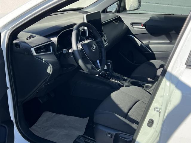 Toyota Corolla Cross Active 2,0 Hybrid AWD-i Winter Facelift 