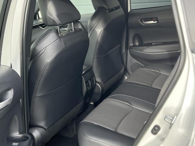 Toyota Corolla Cross Elegant 2,0 Hybrid AWD-i Facelift 