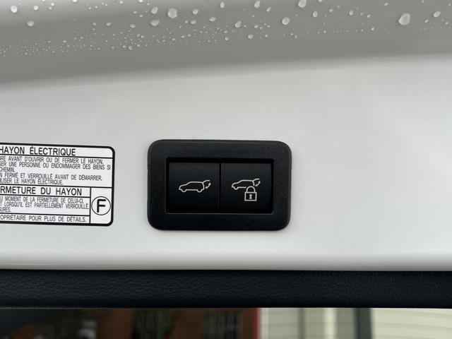 Toyota Corolla Cross Elegant 2,0 Hybrid AWD-i Facelift 