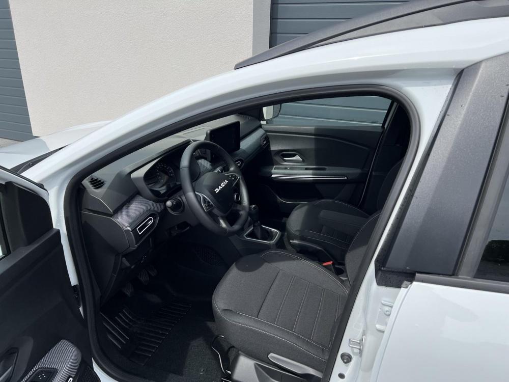 Dacia Jogger Essential TCe 110 7-Sitzer Klima Shz PDC günstige EU Neuwagen  in Waldshut Tiengen, Kia EU Neuwagen