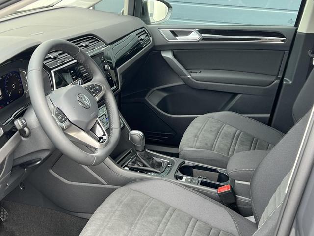 Volkswagen Touran Highline 2,0 TDI 90KW Navigation 