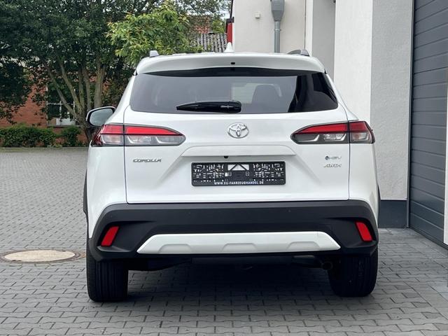 Toyota Corolla Cross Elegant Executive 2,0 Hybrid AWD-i Facelift 
