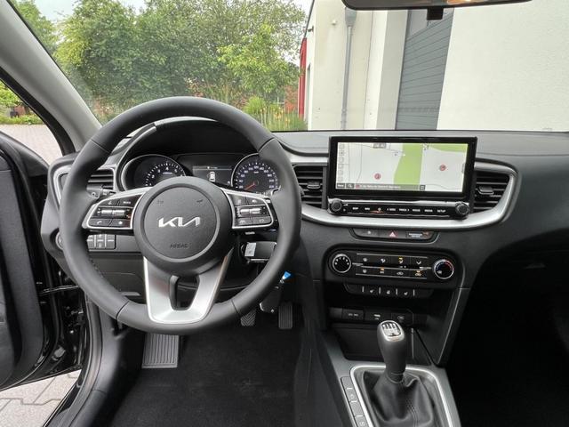 Kia Ceed Sportswagon Vision Spin 1,5 T-GDi 103KW Navi 2025 