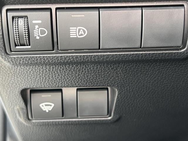 Toyota Corolla Cross Active Safety 1,8 Hybrid FWD Winter Facelift 