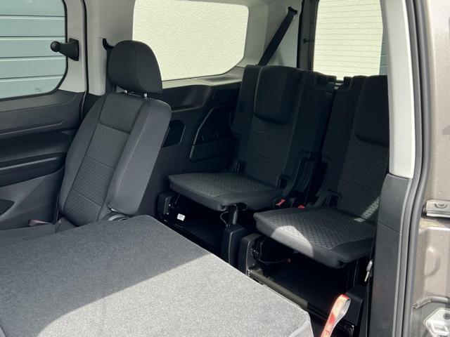 Ford Grand Tourneo Titanium 1,5 EcoBoost Automatik 85kW 5 Jahre 