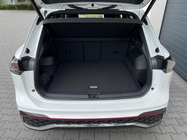 Volkswagen Tiguan R-Line 2,0 TDI SCR DSG 4Motion 141KW Navi Matrix 