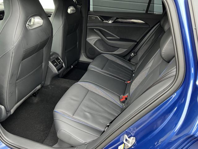 Volkswagen Passat Variant R-Line 2,0 TSI DSG 4Motion 195KW Winterpaket 