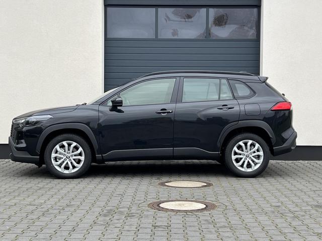 Toyota Corolla Cross Active 2,0 Hybrid AWD-i Winter Facelift 