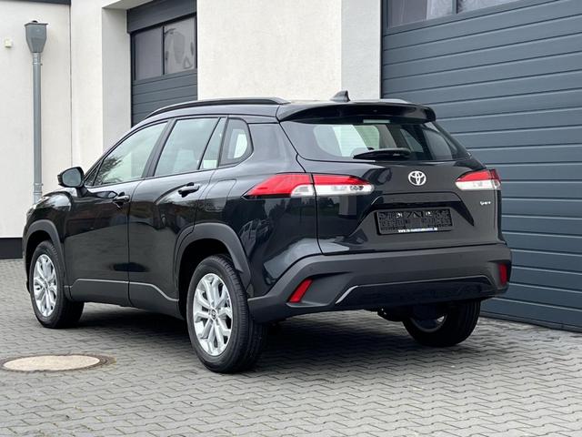 Toyota Corolla Cross Active 2,0 Hybrid AWD-i Winter Facelift 