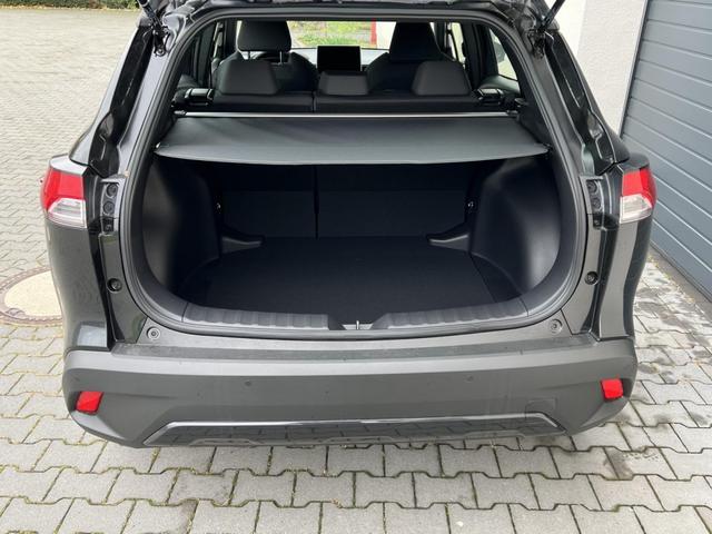 Toyota Corolla Cross Active Safety 1,8 Hybrid FWD Winter Facelift 