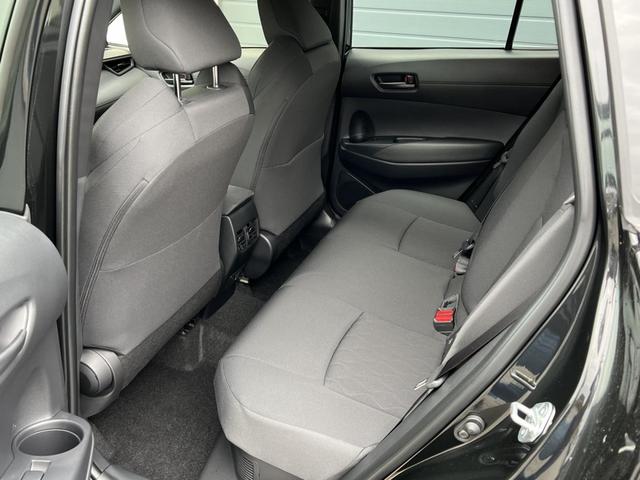 Toyota Corolla Cross Active Safety 1,8 Hybrid FWD Winter Facelift 