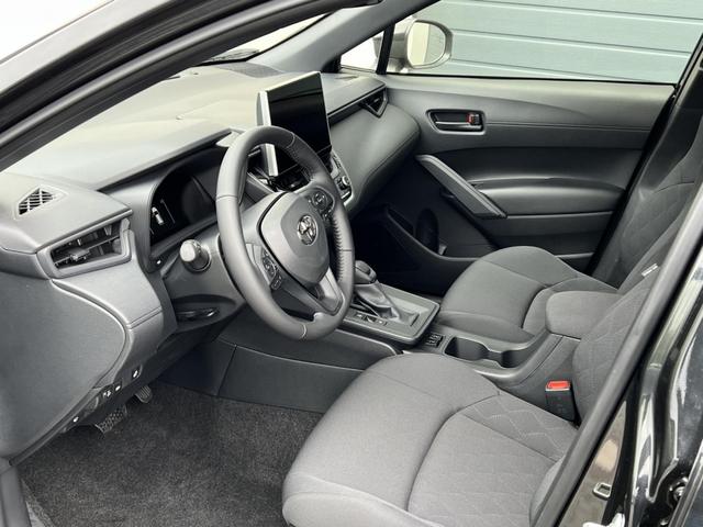 Toyota Corolla Cross Active Safety 1,8 Hybrid FWD Winter Facelift 