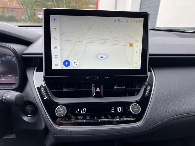 Toyota Corolla Cross Active 2,0 Hybrid AWD-i Winter Facelift 