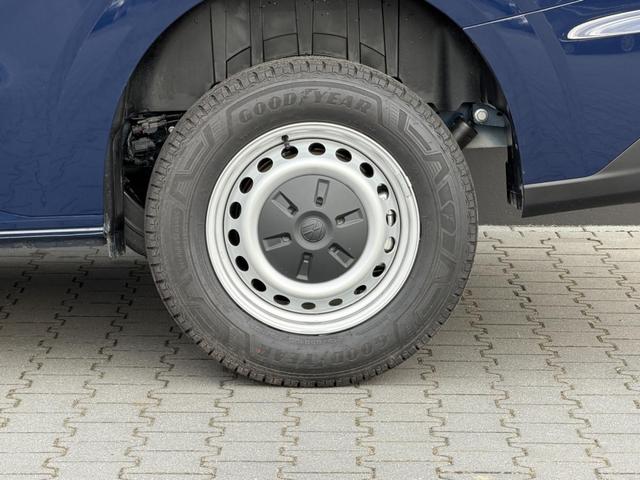 Volkswagen T7 Kastenwagen Kombi 2,0 TDI Automatik 4Motion 110kW KR 5 