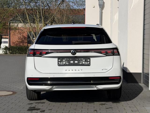 Volkswagen Passat Variant Elegance 1,5 eTSI DSG Leder DCC 