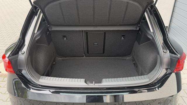 Seat Leon Style 1,5 eTSI DSG 10 Jahre Garantie 