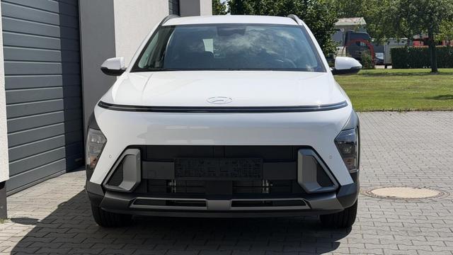 Hyundai KONA Smart 1,6 T-GDI DCT7 4x4 132KW MJ27 