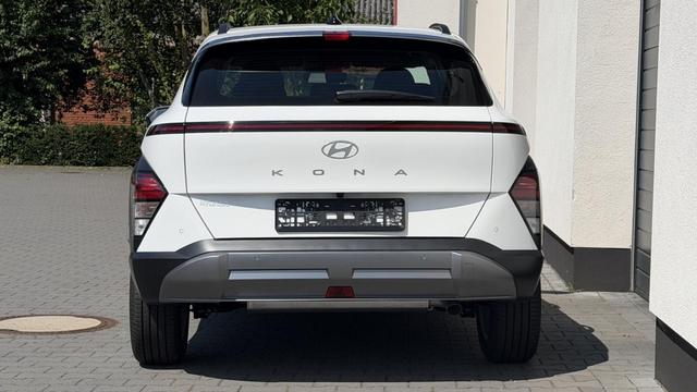 Hyundai KONA Smart 1,6 T-GDI DCT7 4x4 132KW MJ27 