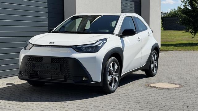 Toyota Aygo X - Play Comfort 1,5 Hybrid CVT 85KW Winterpaket