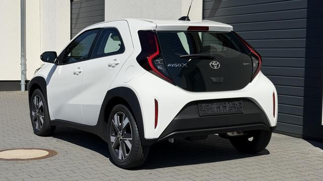 Toyota Aygo X Play 1,5 Hybrid CVT 85KW Winterpaket 