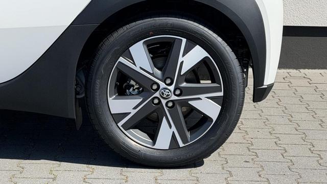 Toyota Aygo X Play 1,5 Hybrid CVT 85KW Winterpaket 