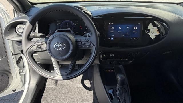Toyota Aygo X Play 1,5 Hybrid CVT 85KW Winterpaket 