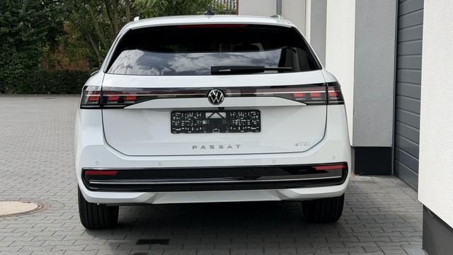 Volkswagen Passat Variant Elegance 1,5 eTSI DSG Leder DCC 