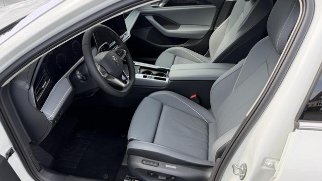 Volkswagen Passat Variant Elegance 1,5 eTSI DSG Leder DCC 