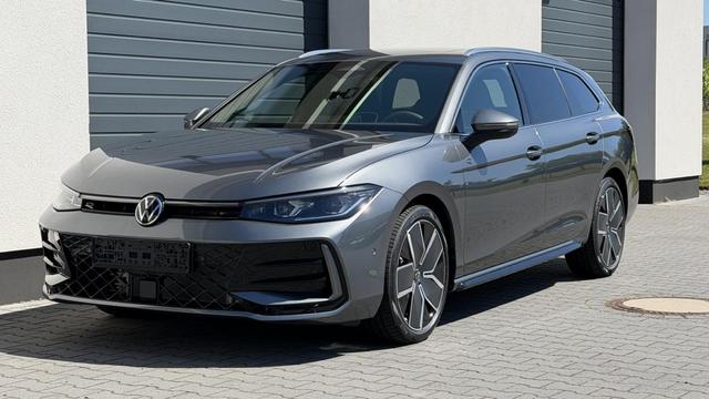 Volkswagen Passat Variant - R-Line 2,0 TSI DSG 4Motion 195KW Navi Pro