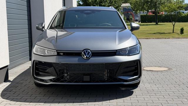 Volkswagen Passat Variant R-Line 2,0 TSI DSG 4Motion 195KW Navi Pro 