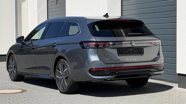 Volkswagen Passat Variant R-Line 2,0 TSI DSG 4Motion 195KW Navi Pro 