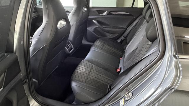 Volkswagen Passat Variant R-Line 2,0 TSI DSG 4Motion 195KW Navi Pro 