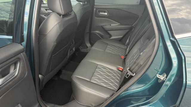 Nissan Qashqai Tekna + Plus 1.3 DIG-T Xtronic MHEV 158 