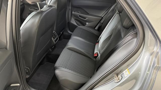 Volkswagen T-Roc R-Line 1.5 eTSI DSG 110KW Winterpaket 
