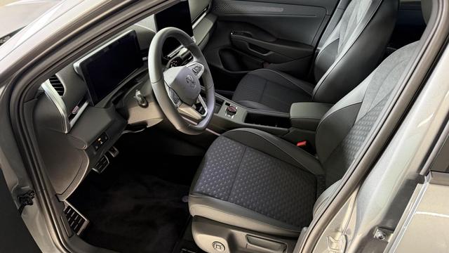 Volkswagen T-Roc R-Line 1.5 eTSI DSG 110KW Winterpaket 