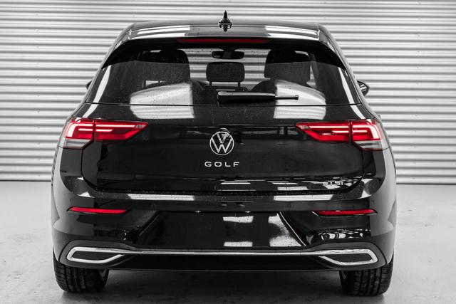 Volkswagen Golf VIII 1,5 eTSI DSG Style - LAGER 