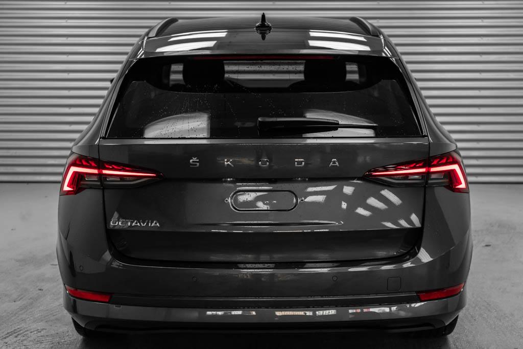 Skoda Octavia Combi Kombi Neues Modell 2 0 Tdi Dsg Style Lager Reimport Eu Neuwagen Gunstig Kaufen