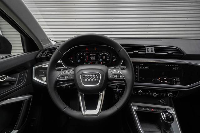 Audi Q3 35 TDI S tronic Design MMIplus Parkpilot - LAGER 