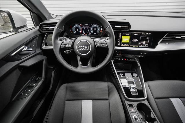 Audi A3 Sportback 35 TDI S-tronic S-Line - LAGER 